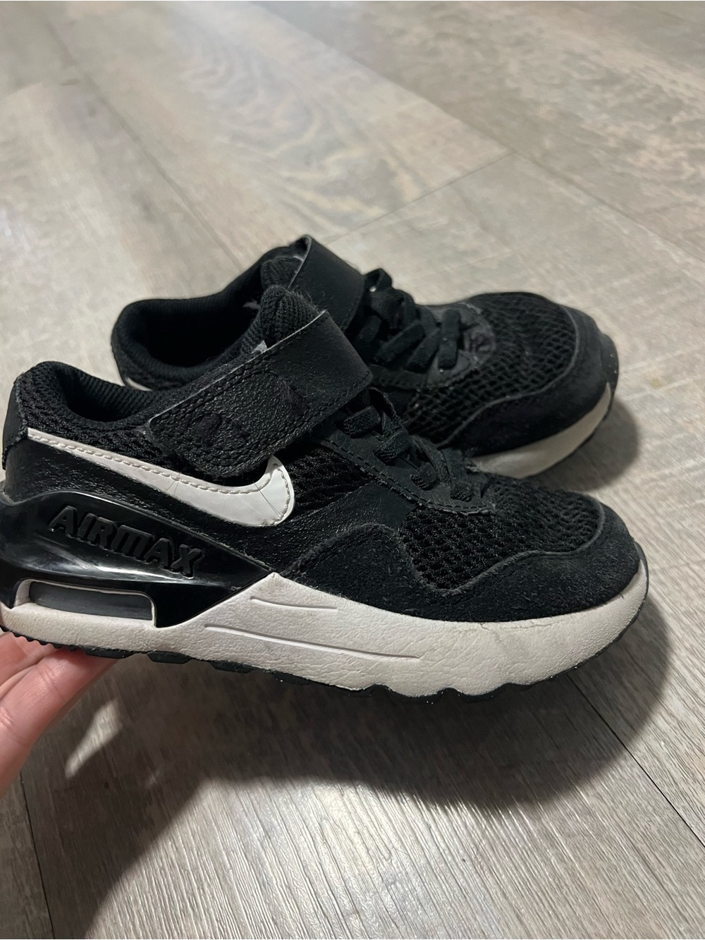 Kids Nike Black and White Athletic Sneakers Size 11C